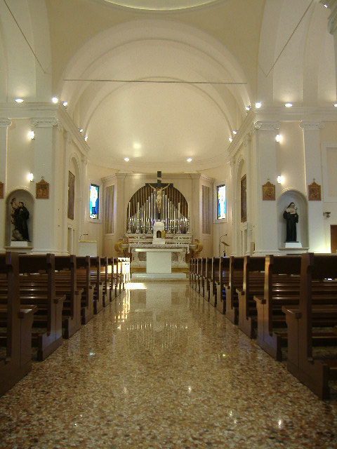 restauro interno chiesa
